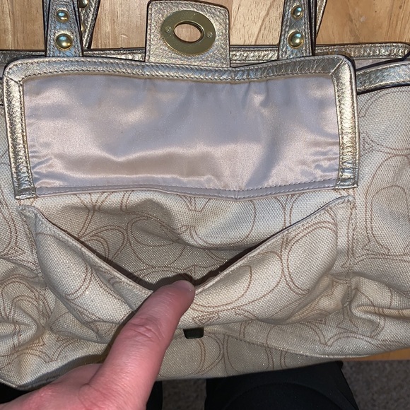Coach bag - medium size gold shimmer used - Picture 2 of 7